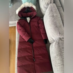 Canada Goose Mystique XXS in Bordeaux NWT